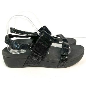 Vionic - 9 - platform sandals textured shiny black snakeskin